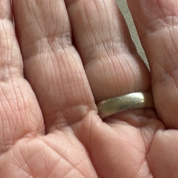 Sterling Silver & Denim Lapis Cabochon Ring - Picture 2 of 12